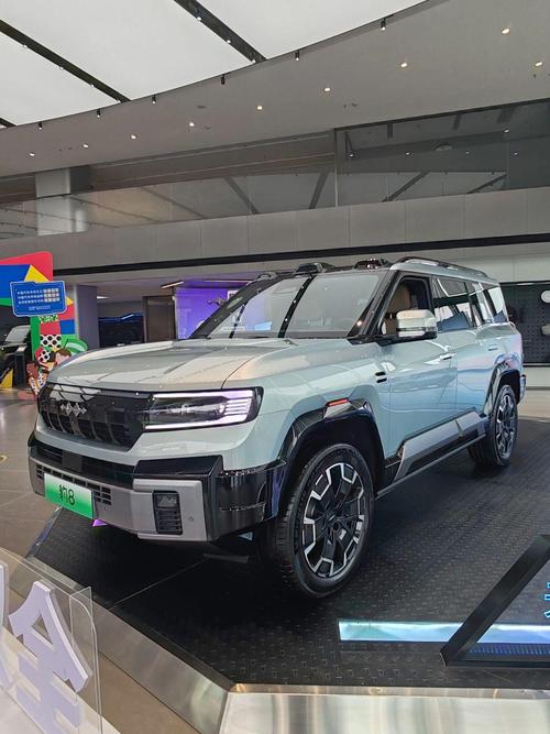 重庆巫溪县银建兴企业管理咨询比亚迪方程豹硬派越野的爆款，英菲尼迪35周年与你共成长